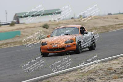 media/Jun-01-2025-CalClub SCCA (Sun) [[eae223c5dd]]/Group 5/Race (Front Straight)/